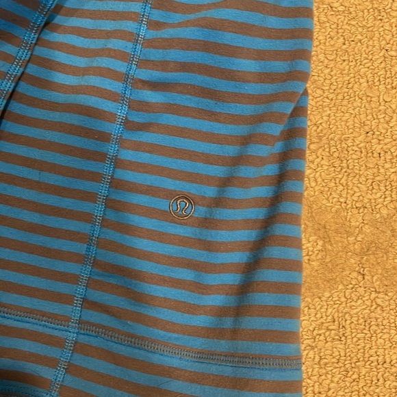 Lululemon men’s hoody - Picture 4 of 4